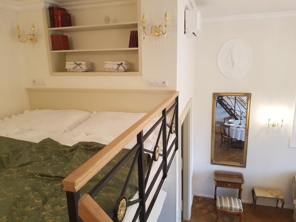 Charles Apartment Prague Exterior photo