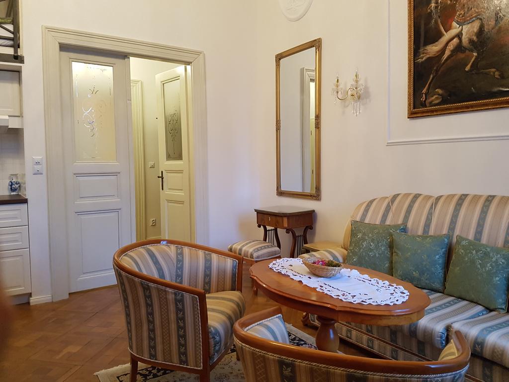 Charles Apartment Prague Exterior photo
